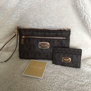 Michael Kors wristlet purse matching card wallet
